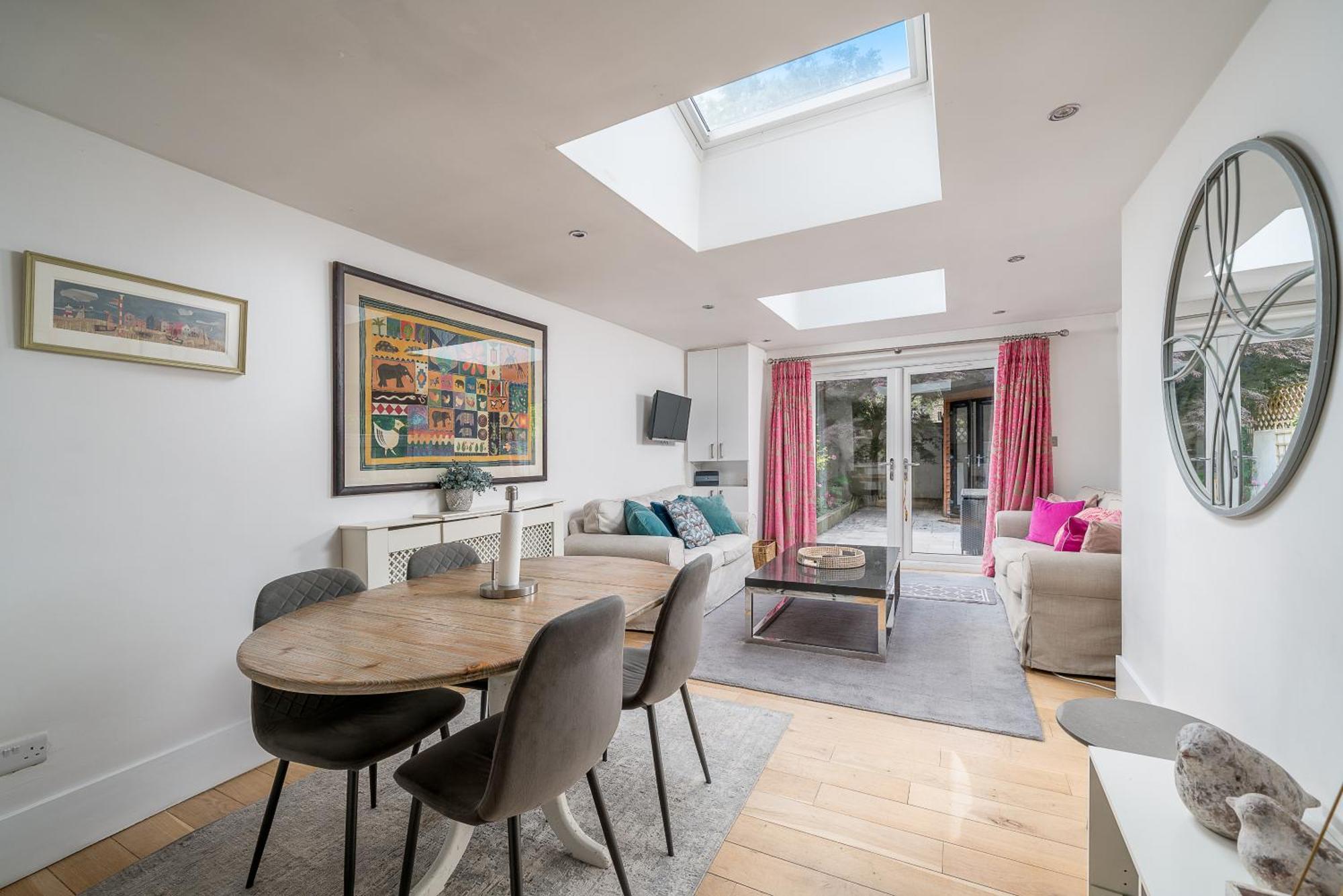 Gorgeous Flat With Garden In Battersea Apartment *